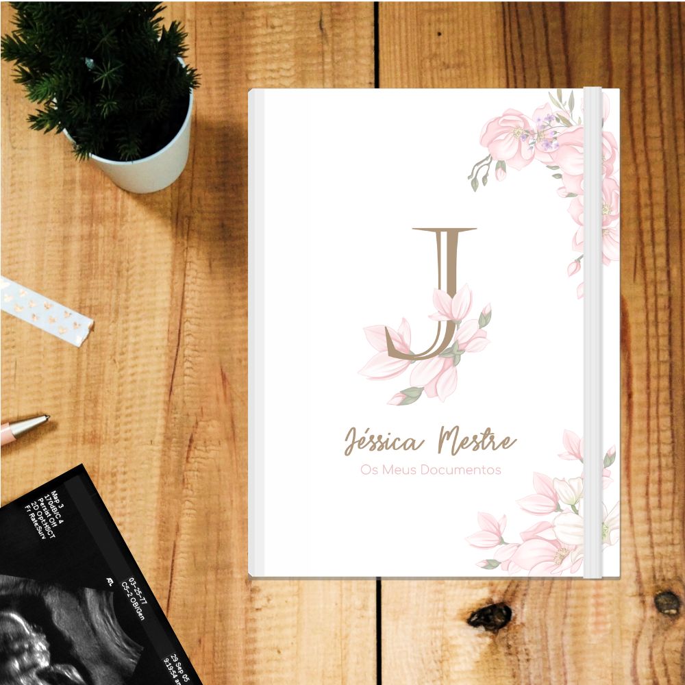 Capa de documentos da gravidez personalizada com inicial e nome design floral A4